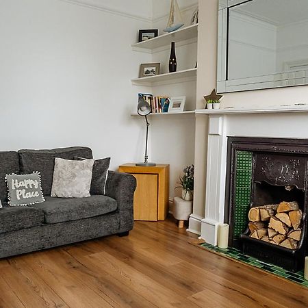 Sunny Seaside Beach House Lytham Centre Sleeps 8 Литам Сент Аннс Екстериор снимка