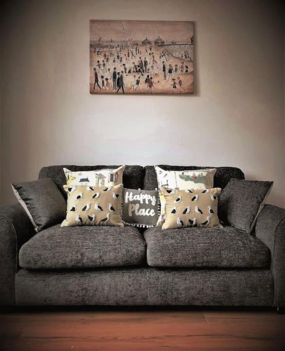 Sunny Seaside Beach House Lytham Centre Sleeps 8 Литам Сент Аннс Екстериор снимка