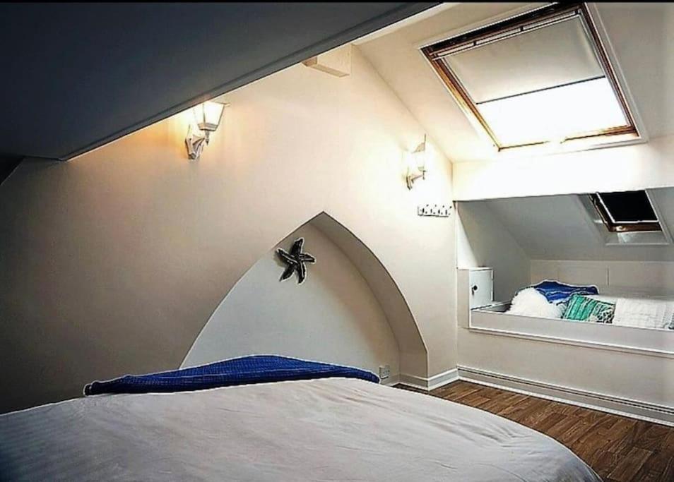 Sunny Seaside Beach House Lytham Centre Sleeps 8 Литам Сент Аннс Екстериор снимка