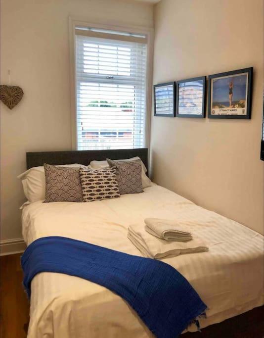 Sunny Seaside Beach House Lytham Centre Sleeps 8 Литам Сент Аннс Екстериор снимка