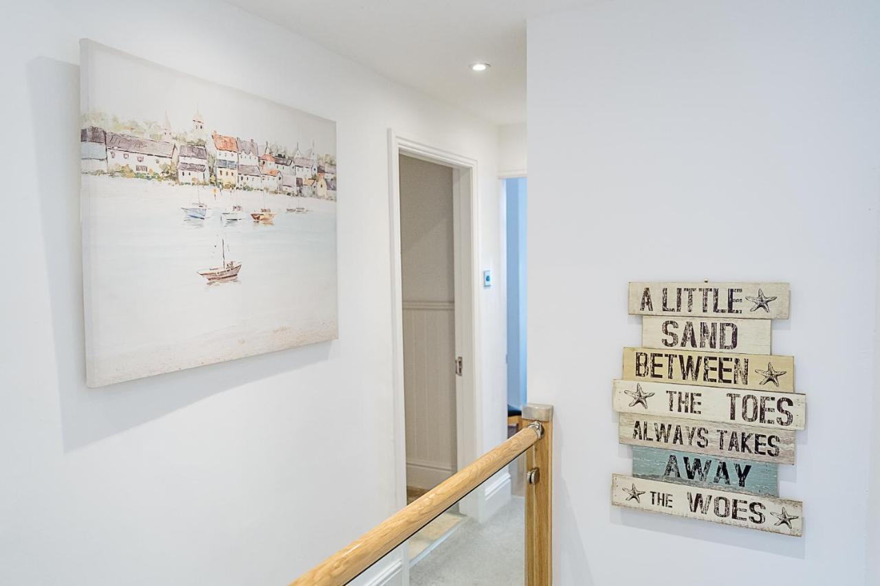 Sunny Seaside Beach House Lytham Centre Sleeps 8 Литам Сент Аннс Екстериор снимка